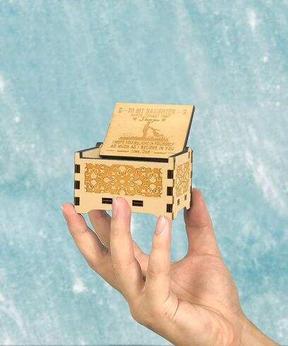 هدايا ابنة من الأب، صندوق موسيقى خشبي، هدايا من الأب إلى الابنة، مناسبة لعيد الميلاد/الكريسماس/التذكار in Kuwait