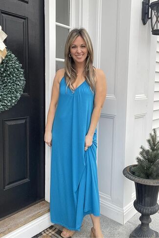 Naggoo Women's Summer Sexy Backless Maxi Dress Halter V Neck Long Dress Pleated Flowy Casual Beach Dress in Kuwait