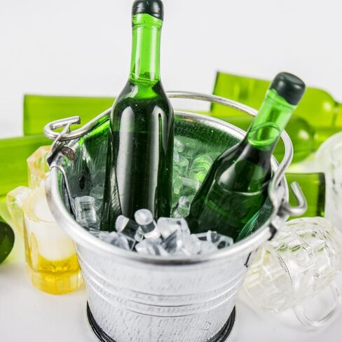 مجموعة بيرة مصغرة 1:12 سلة نبيذ حمراء صغيرة مع برميل بيرة (مجموعة من 15) in Kuwait