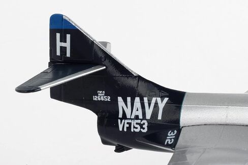 طابع بريد دارون F9F النمر فضي/أسود 1/100 in Saudi Arabia