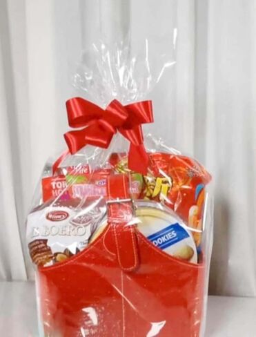 LWNIP 20 Pcs Clear Basket Bags, 22 x 28 Inches 2.3 Mils Thick Cellophane Wrap Bags for Baskets and Gifts, Ribbon Included in Saudi Arabia