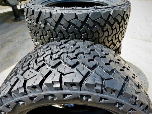 Venom Power Terra Hunter X/T XT All-Terrain Mud Light Truck Radial Tire-33X12.50R18LT 33X12.50X18 33X12.50-18 122R نطاق التحميل F LRF 12-Ply BSW جدار جانبي أسود in Kuwait