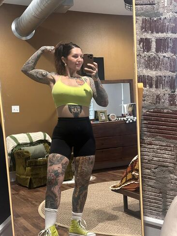 TomTiger شورت يوغا من القماش المصقول للنساء شورت لراكبي الدراجات النارية للتمرين ورفع المؤخرة والتحكم في البطن بخصر عالٍ للنساء in Saudi Arabia