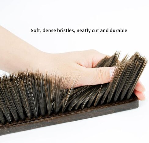 فرشاة غبار مكنسة يدوية، شعيرات ناعمة بمقبض خشبي طويل لتنظيف الأريكة والأثاث والأريكة والملابس والسيارة (مقبض منحني) in Kuwait
