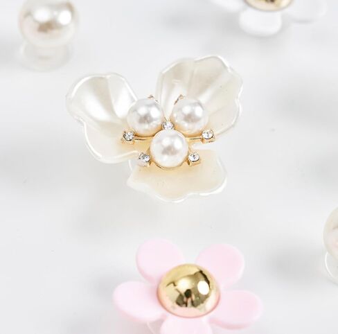 Flower Charms for Girls Cute Shoes Flower Designer Charms with Buttons for Clog Sandals Birthday Party Gift. in Saudi Arabia
