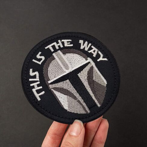 Mandalorian This is The Way رقعة فنية مستوحاة من الخوذة الكاملة، خطاف وحلقة دعم رقعات قماشية مطرزة عسكرية تكتيكية لحقيبة الملابس وقبعة الظهر، 3.15 بوصة (عبوتان)... in Kuwait