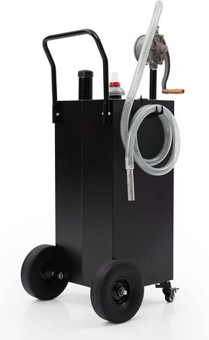 علبة غاز سعة 35 جالونًا مع مضخة نقل يدوية، وخزان تخزين الوقود، وحاوية وقود ديزل بنزين بأربعة عجلات لسيارة ATV، وجزازات السيارات، والجرارات، والدراجات النارية (أسود) in Kuwait