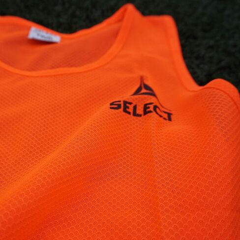 SELECT Scrimmage Vest - Pack of 12(Youth, Junior and Senior sizes) in Saudi Arabia