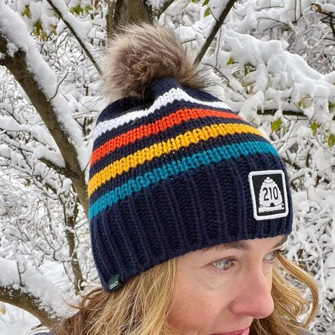 U210 قبعة بوم مخططة | قبعة شتوية محبوكة من يوتا مع بوم من الفرو الصناعي | سنوبيرد يوتا كاب in Kuwait