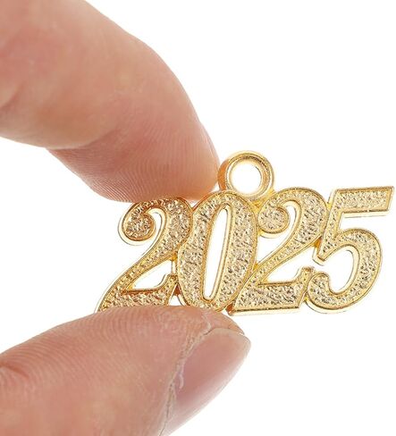 Operitacx 2025 سحر ل شرابة التخرج ، 50 قطعة سحر التخرج قلادة سحر الذهب قبعة التخرج شرابة سحر للمجوهرات in Kuwait