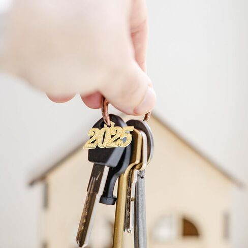 Operitacx 2025 سحر ل شرابة التخرج ، 50 قطعة سحر التخرج قلادة سحر الذهب قبعة التخرج شرابة سحر للمجوهرات in Kuwait