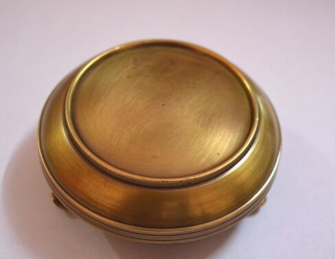 Handcarved Round Brass Antique Ashtray Nautical Inspired Cigarette Ash Holder in Saudi Arabia