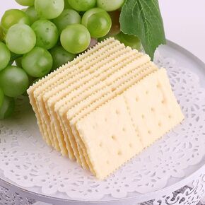 10Pcs Artificial Soda Crackers Fake Biscuits Fake Dessert Crackers Model Photography Props for Kitchen Home Party Decoration