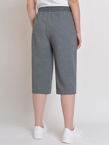 Weintee Women's 15" Capri Long Shorts with Pockets Below The Knee in Saudi Arabia