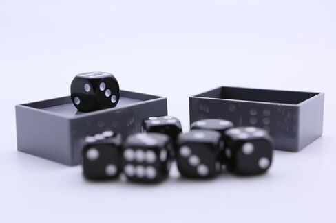 السحر 2 قطعة النرد معجزة سحرية التنبؤ النرد القدرة النرد الوهم السحري النرد الدعائم السحرية المقربة (6 سم × 4 سم × 2.8 سم) in Kuwait