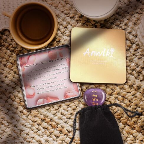 حجر الجمشت الكريستالي المعالج للقلق والقلق في يوم واحد في كل مرة، هدية مهدئة للإبهام وحجر الكريستال البنفسجي لنفسك أو عائلتك أو صديقك in Kuwait