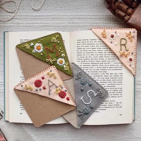 Personalized Hand Embroidered Corner Bookmark, 26 Letters Hand Stitched Felt Corner Letter Bookmark, Cute Flower Embroidery Bookmarks for Book Reading Lovers Meaningful Gift (Summer，J） in Saudi Arabia