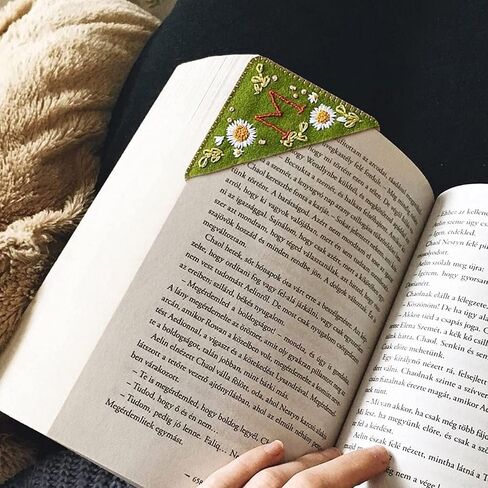 Personalized Hand Embroidered Corner Bookmark, 26 Letters Hand Stitched Felt Corner Letter Bookmark, Cute Flower Embroidery Bookmarks for Book Reading Lovers Meaningful Gift (Summer，J） in Saudi Arabia
