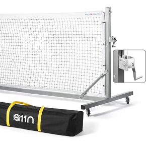شبكة A11N Pro Pickleball مع عجلات ورافعة يدوية، حجم تنظيم البطولة، تصميم مضاد للترهل، مثالية للملاعب الخارجية وأرضية صالة الألعاب الرياضية الداخلية