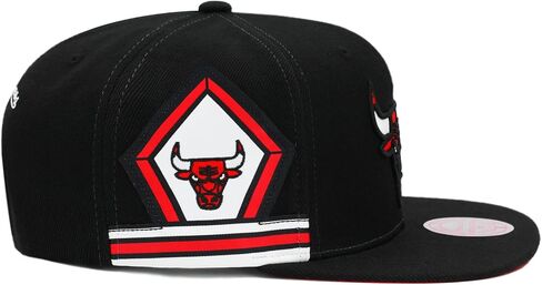 قبعة Mitchell & Ness Chicago Bulls NBA قصيرة بخطاف Snapback - أسود/أحمر/أبيض in Saudi Arabia