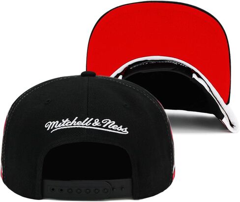 قبعة Mitchell & Ness Chicago Bulls NBA قصيرة بخطاف Snapback - أسود/أحمر/أبيض in Saudi Arabia
