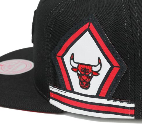 قبعة Mitchell & Ness Chicago Bulls NBA قصيرة بخطاف Snapback - أسود/أحمر/أبيض in Saudi Arabia