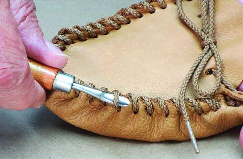 مجموعة ثقوب صغيرة من Realeather Crafts in Kuwait