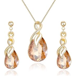 مجموعة مجوهرات على شكل قلادة على شكل دمعة من الكريستال النمساوي من eleQueen للنساء والفتيات، هدية مجوهرات لعيد الحب/عيد الأم/عيد الميلاد لصديقتك/أمي in Kuwait