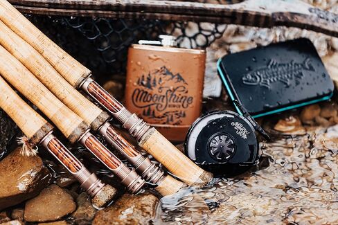 صنارة صيد السمك من Moonshine Rod Co. مع حقيبة حمل وقسم طرف قضيب إضافي، حركة بطيئة ومتوسطة وسريعة، 2-12 واط in Kuwait