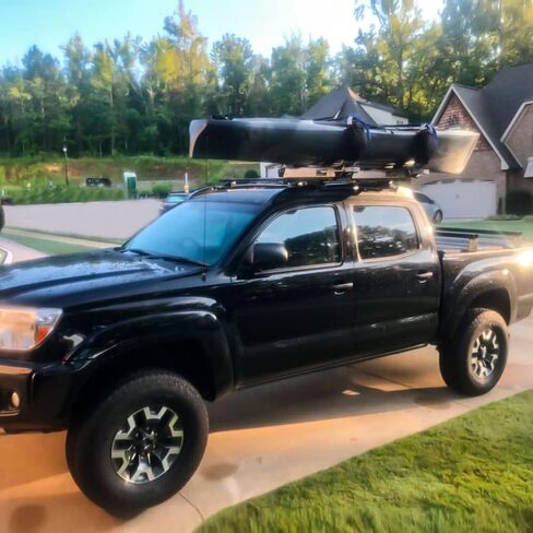 قضيب متقاطع للسكك الحديدية على السقف لسيارة Toyota Tacoma 2005-2022 من الألومنيوم باللون الأسود in Kuwait