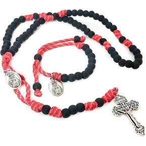 مجموعة مسبحة وسوار باراكورد باللونين الأحمر والأسود على شكل قلب يسوع المقدس - مسبحة كاثوليكية - روزاريوس كاتوليكوس - هدايا كاثوليكية للرجال - ريجالوس كاتوليكوس بارا هومبر in Kuwait