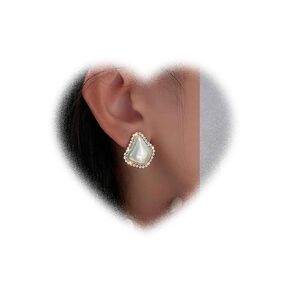 Vintage Crystal Pearl Earrings Pearl Stud Earrings Gold Geometric Pearl Earrings Pearl Wedding Earrings Jewelry for Women and Girls Gifts
