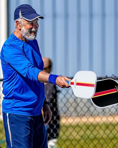 مجموعة مضارب كرة البيسبول المكونة من 2، مضارب كرة البيسبول المصنوعة من الألياف الزجاجية، قلب قرص العسل خفيف الوزن مع 4 كرات وحقيبة كرة البيسبول للأطفال البالغين، باللونين الأسود والأبيض in Kuwait