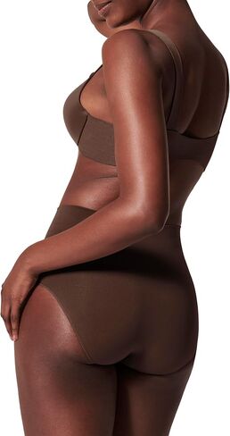سروال داخلي بدون خياطة من SPANX EcoCare - النحت مع الضغط - ملابس داخلية نسائية لتشكيل الجسم - مزيج من نسيج النايلون المعاد تدويره in Saudi Arabia