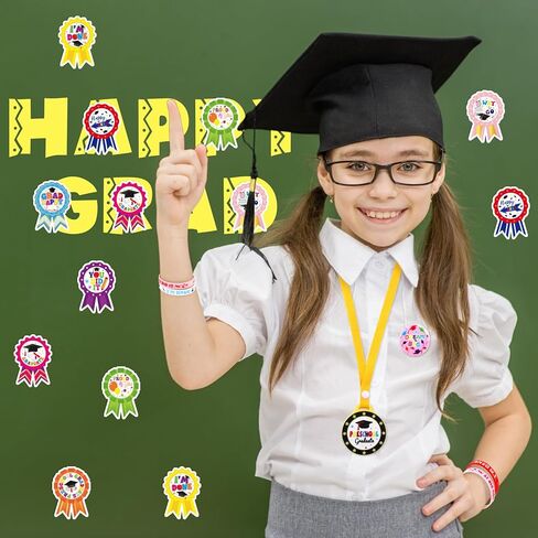 مجموعة هدايا حفلات التخرج من HOBBY HORSE مكونة من 120 قطعة تتضمن 30 ميدالية جائزة و30 سوارًا لتهنئة التخرج لرياض الأطفال و30 شارة و30 ملصقًا لحشو حقائب الهدايا الجيدة وهدايا حفلات ما قبل المدرسة in Kuwait