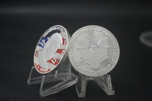 عودة عملة تحدي MAGA King دونالد ترامب العظيمة Ultra MAGA 2024 Save America Coin Gift in Kuwait