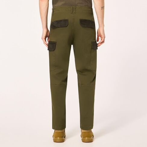 Oakley Men's Roam Commuter Cargo Pants in Saudi Arabia