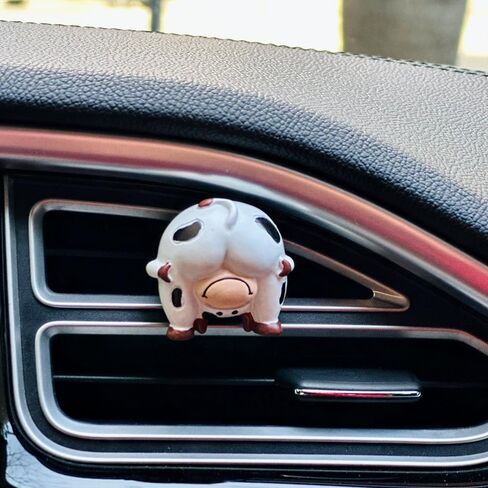 معطر هواء للسيارة على شكل بقرة مضحكة لتزيين فتحة تهوية السيارة مع قرص برائحة طبيعية وإعادة التعبئة، والعلاج العطري للسيارة والديكور الداخلي in Kuwait