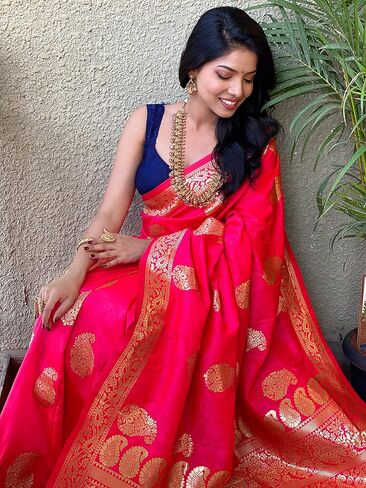 ساري حريري فني للنساء ساري هندي تقليدي من زاري نقي للنساء مع بلوزة غير مخيطة in Kuwait