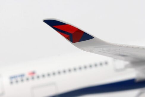 Daron SkyMarks Delta Air Lines Airbus A350-900 1/200 (SKR950) in Saudi Arabia