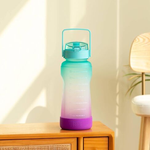 زجاجة مياه نصف جالون/64 أونصة زجاجة مياه مع مقبض كبير من السيليكون واقٍ من السيليكون، زجاجة مياه رياضية مع علامة زمنية مانعة للتسرب، إبريق ماء قابل لإعادة الاستخدام للبالغين والأطفال (أحمر وردي أزرق) in Kuwait