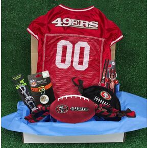 NFL Dallas Cowboys PET GIFT BOX with 2 Licensed DOG TOYS, 1 Logo-engraved NATURAL DOG TREAT, 1 NFL JERSEY, 1 NFL Puppy Training Bells & 1 Car Seatbelt