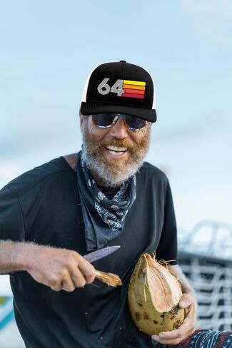 هدايا عيد الميلاد الستين من NewEleven للرجال والنساء - هدايا عمرها 60 عامًا للرجال والنساء والأب والأم والزوج والزوجة وهي - عام 1964، للرجال والنساء والأب والأم والزوج والزوجة وهي - قبعة سائق الشاحنة الرجعية in Kuwait