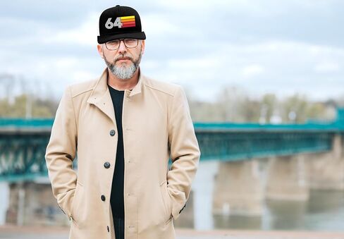 هدايا عيد الميلاد الستين من NewEleven للرجال والنساء - هدايا عمرها 60 عامًا للرجال والنساء والأب والأم والزوج والزوجة وهي - عام 1964، للرجال والنساء والأب والأم والزوج والزوجة وهي - قبعة سائق الشاحنة الرجعية in Kuwait