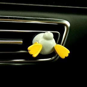 زينة ومشبك فتحة تهوية السيارة بشكل ظريف على شكل بطة مع جهاز معطر للهواء برائحة طبيعية وإعادة التعبئة، وإكسسوارات العلاج العطري للسيارة والديكور الداخلي in Kuwait