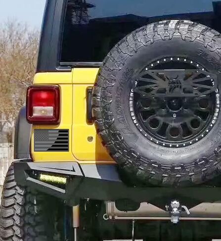 عبوتان من ملصقات شعار العلم الأمريكي، ملصقات معدنية منقوشة ثلاثية الأبعاد لعلم الولايات المتحدة الأمريكية، ملصق ممتص للصدمات صغير مقاس 5 × 3 بوصة متوافق مع الشاحنات، وRV، وسيارات الدفع الرباعي، والدراجات النارية والمزيد (يسار ويمين) (أسود) in Kuwait