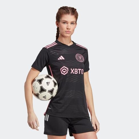 قميص كرة القدم للسيدات Inter Miami 23/24 Away من adidas - تصميم أنيق، نسيج AEROREADY ماص للرطوبة، مقاس مريح in Saudi Arabia