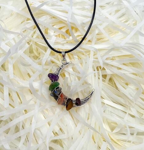 7 Chakra Crystal Healing Stone Crystal Moon Necklace,Wire Wrapped Healing Crystal Necklace Natural Resin Reiki Chakra Necklace for Women Creative Birthday Gift/Energy Gift (Gravel, Stainless Steel) in Saudi Arabia