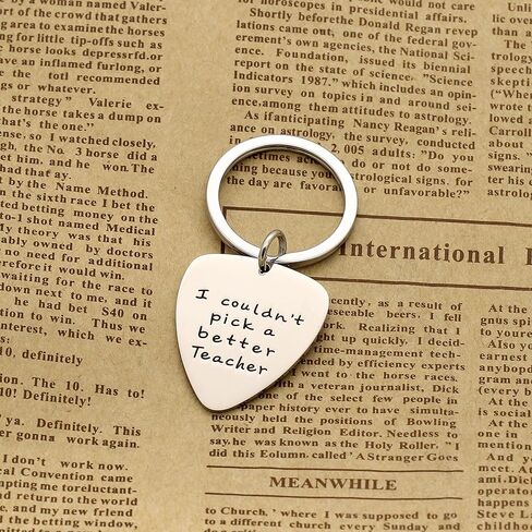 سلسلة مفاتيح للمعلم، هدايا التخرج، اختيارات الجيتار، يوم المعلمين - لم أتمكن من اختيار مدرس أفضل in Kuwait