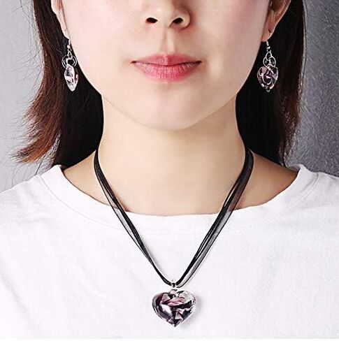 نمط غريب لافت للنظر قلب رومانسي مصنوع يدويًا مع قلادة زجاجية بتصميم زهرة وردية (قلادة أرجوانية) in Saudi Arabia